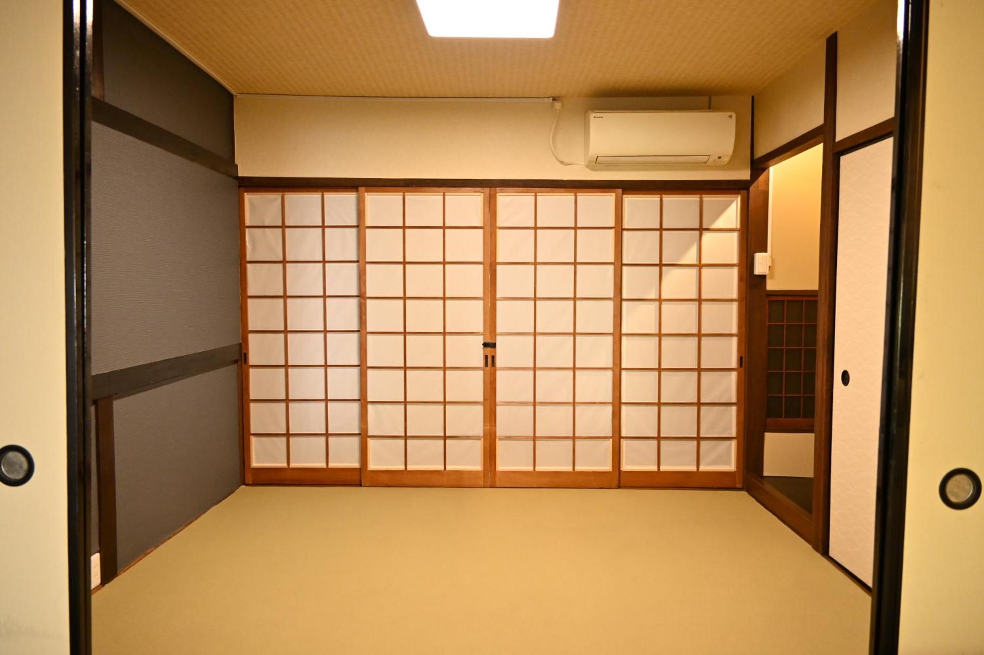 Kyoto Central Base Екстер'єр фото
