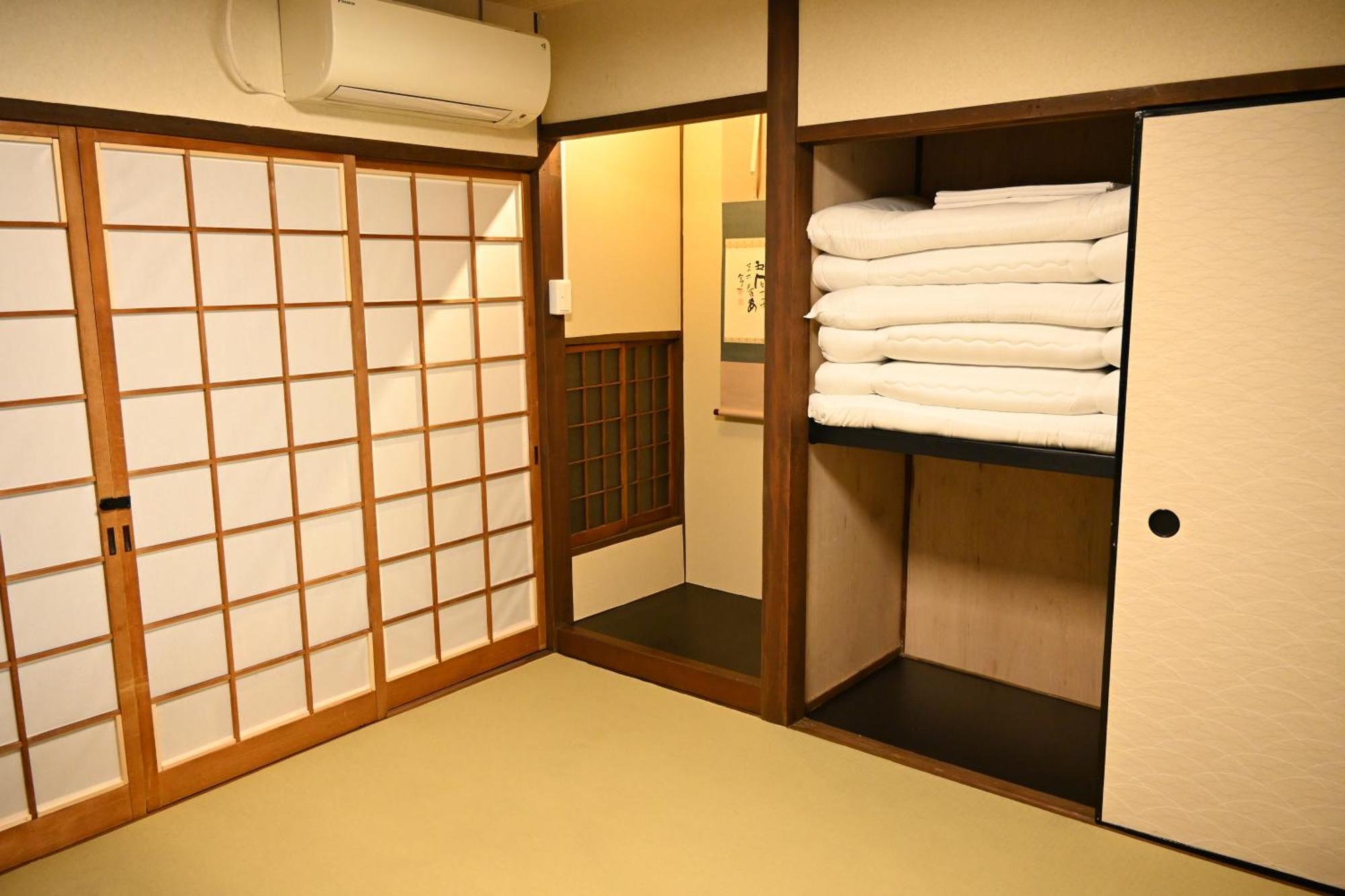 Kyoto Central Base Екстер'єр фото